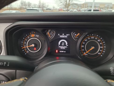 Used 2024 Jeep Wrangler Sport image 26