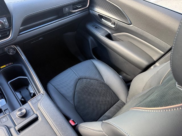 Used 2026 Toyota Grand Highlander AWD Hybrid image 24