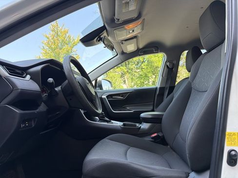 Used 2020 Toyota RAV4 XLE w/ All Weather Liner Package AWD/4WD image 12