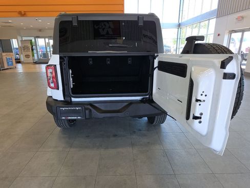 Used 2023 Ford Bronco Outer Banks AWD/4WD image 32