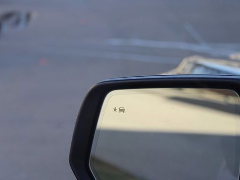 Used 2023 GMC Acadia Denali w/ Black Diamond Edition image 26