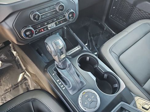 New 2025 Ford Bronco Outer Banks image 24