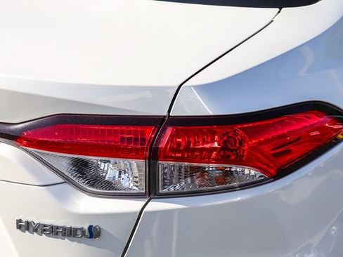 Used 2021 Toyota Corolla LE FWD image 10