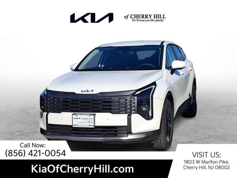 New 2026 Kia Sportage LX image 1