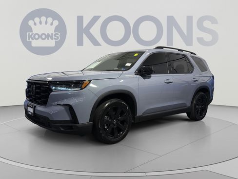 Used 2025 Honda Pilot Black Edition image 1