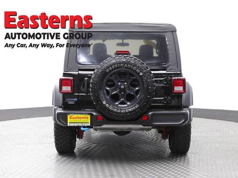 Used 2023 Jeep Wrangler Unlimited w/ Cold Weather Group AWD/4WD image 6
