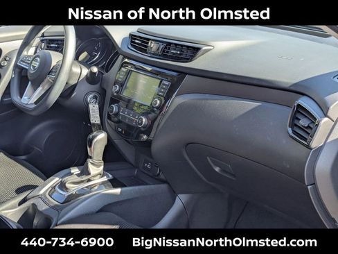 Certified 2022 Nissan Rogue Sport S image 26