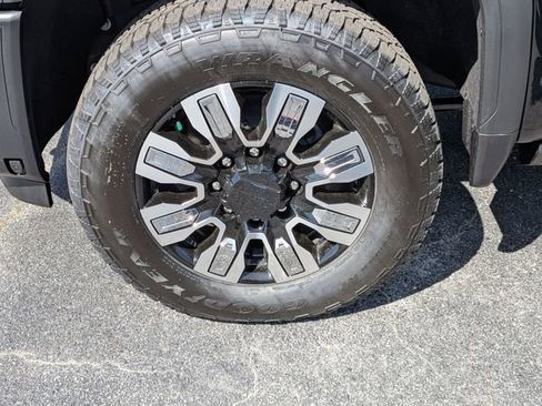 New 2026 GMC Sierra 2500 Denali w/ Denali Reserve Package AWD/4WD image 9