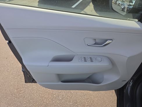 New 2026 Hyundai Kona Limited FWD image 5