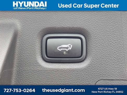 Used 2020 Hyundai Santa Fe Limited FWD image 13