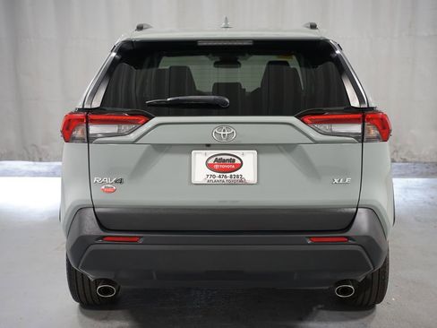 Used 2021 Toyota RAV4 XLE Premium FWD image 7