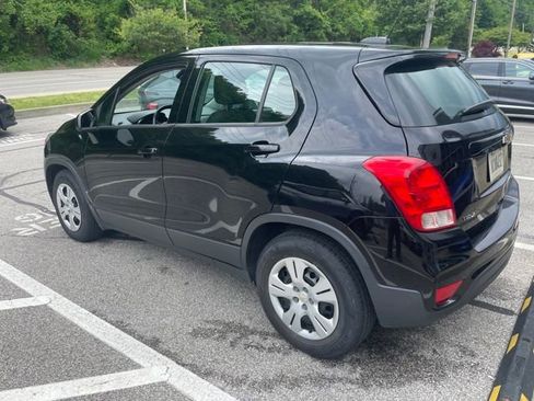 Used 2018 Chevrolet Trax LS FWD image 7
