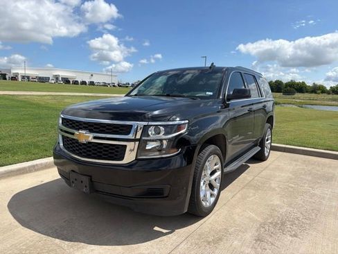 Used 2018 Chevrolet Tahoe LT RWD image 2