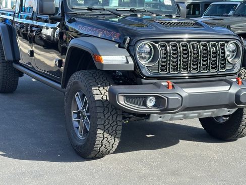New 2026 Jeep Gladiator Mojave w/ Technology Group AWD/4WD image 10
