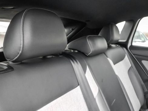 Used 2023 Volkswagen ID.4 Pro image 34