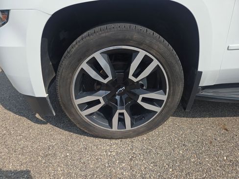 Used 2018 Chevrolet Tahoe Premier image 30