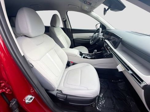 Certified 2025 Hyundai Tucson SEL FWD image 28