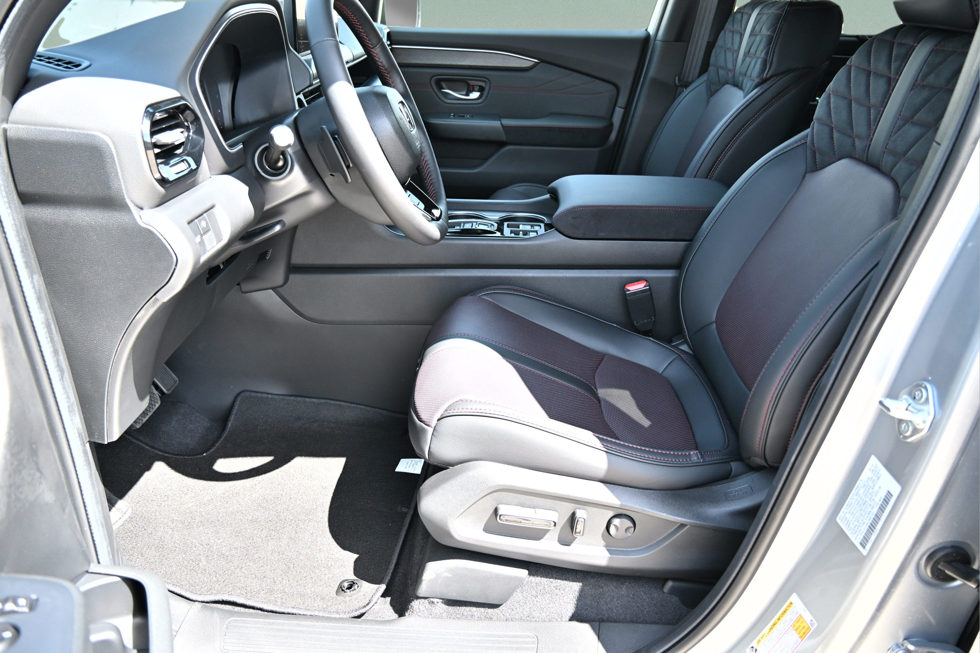 New 2026 Honda Pilot Black Edition image 20