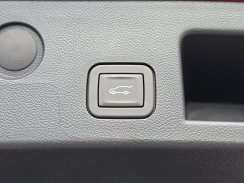New 2026 Chevrolet Equinox LT w/ Convenience Package II FWD image 16