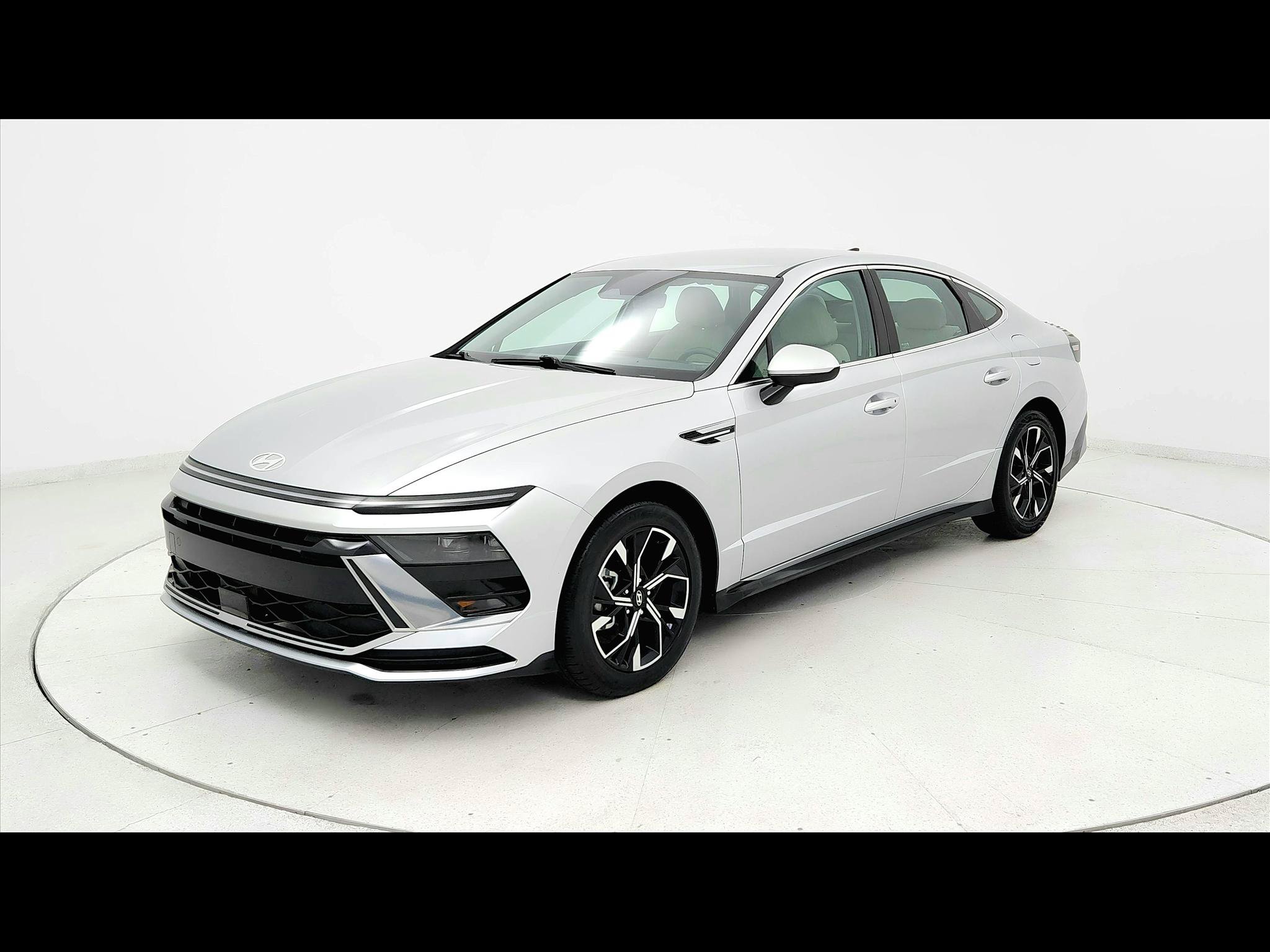 Used 2024 Hyundai Sonata SEL FWD image 1