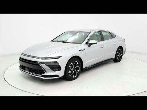 Used 2024 Hyundai Sonata SEL FWD image 1