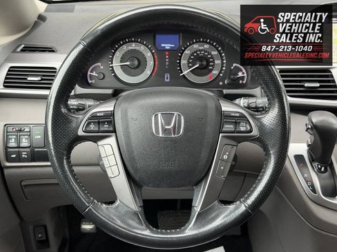 Used 2014 Honda Odyssey Touring Elite image 36