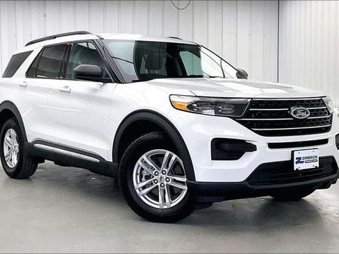 Used 2022 Ford Explorer XLT AWD/4WD image 1
