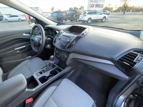 Used 2017 Ford Escape SE image 26