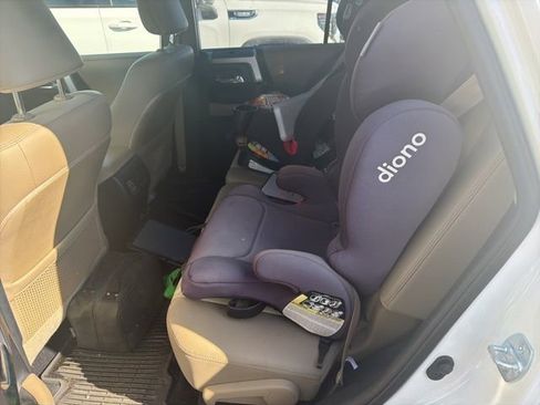 Used 2022 Toyota 4Runner SR5 Premium w/ Moonroof Package image 12