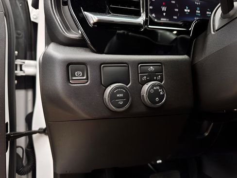 Used 2025 Chevrolet Silverado 1500 LT w/ Texas Edition Plus RWD image 13