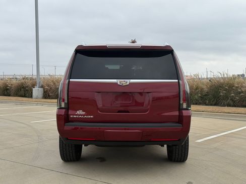 Used 2016 Cadillac Escalade Premium image 6