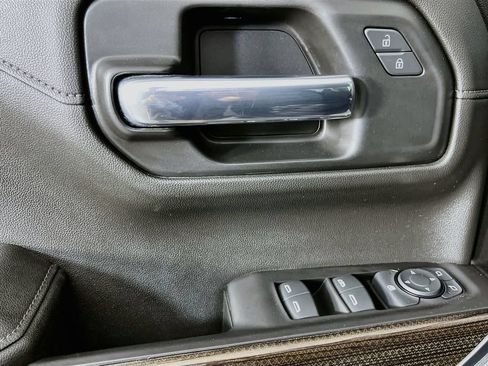 Used 2021 Chevrolet Silverado 1500 LT Trail Boss w/ Convenience Package II AWD/4WD image 24
