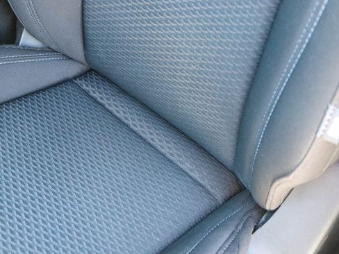 Used 2025 Jeep Compass Sport image 22