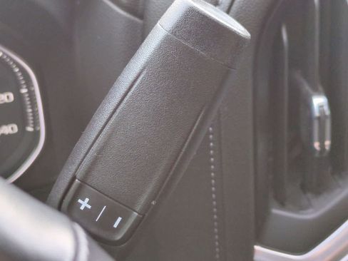 Used 2022 GMC Sierra 1500 Elevation image 32