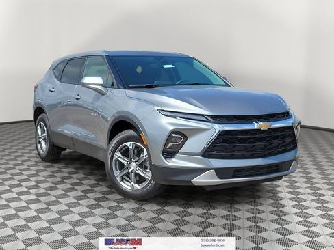 Used 2025 Chevrolet Blazer LT AWD/4WD image 1