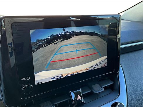 Used 2023 Toyota Corolla LE image 21