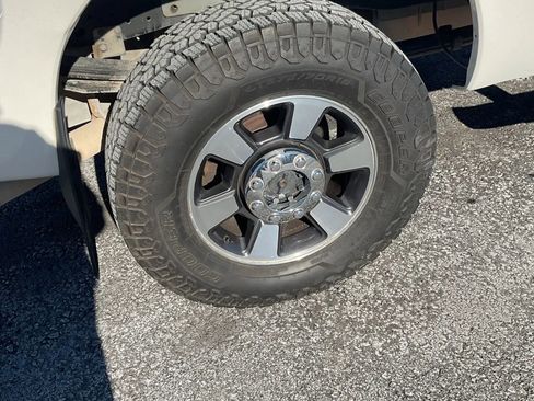 Used 2016 Ford F250 Lariat image 11