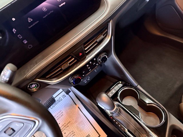 Used 2024 Buick Encore GX Preferred w/ Comfort Package FWD image 32