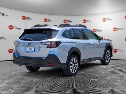Certified 2025 Subaru Outback Premium AWD/4WD image 5