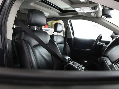 Used 2018 Dodge Journey Crossroad w/ Nav & Sun Group AWD/4WD image 58