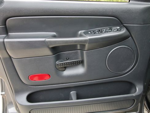 Used 2003 Dodge Ram 2500 Truck SLT image 19