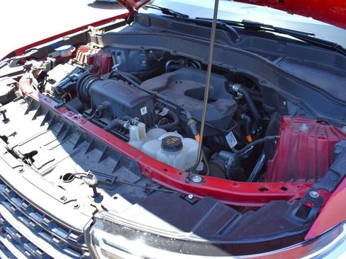 Used 2020 Ford Explorer XLT w/ Equipment Group 202A AWD/4WD image 37