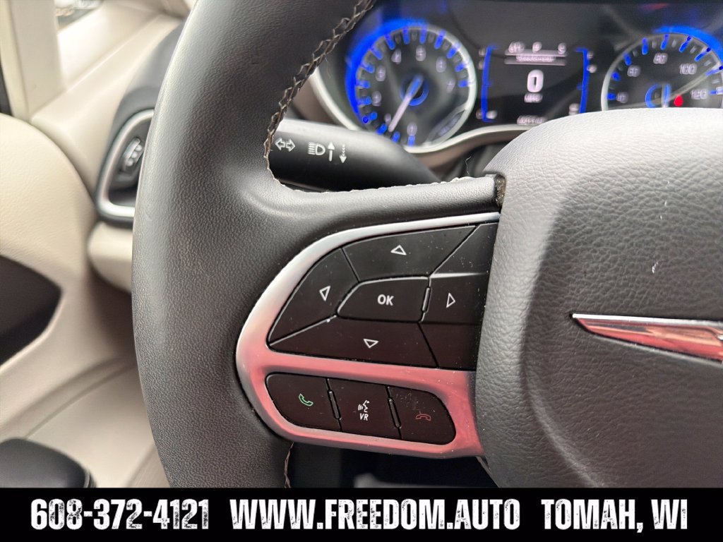 Used 2023 Chrysler Voyager LX FWD image 16