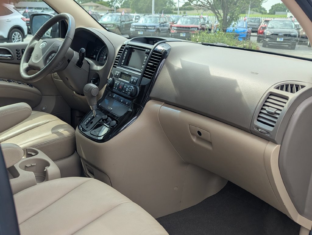 Used 2011 Kia Sedona EX w/ Luxury Pkg FWD image 27