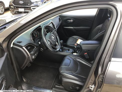 Used 2019 Jeep Cherokee Limited w/ Luxury Group image 14