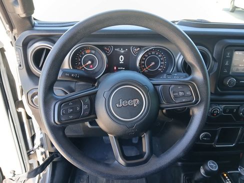 Used 2021 Jeep Wrangler Unlimited Sport image 23