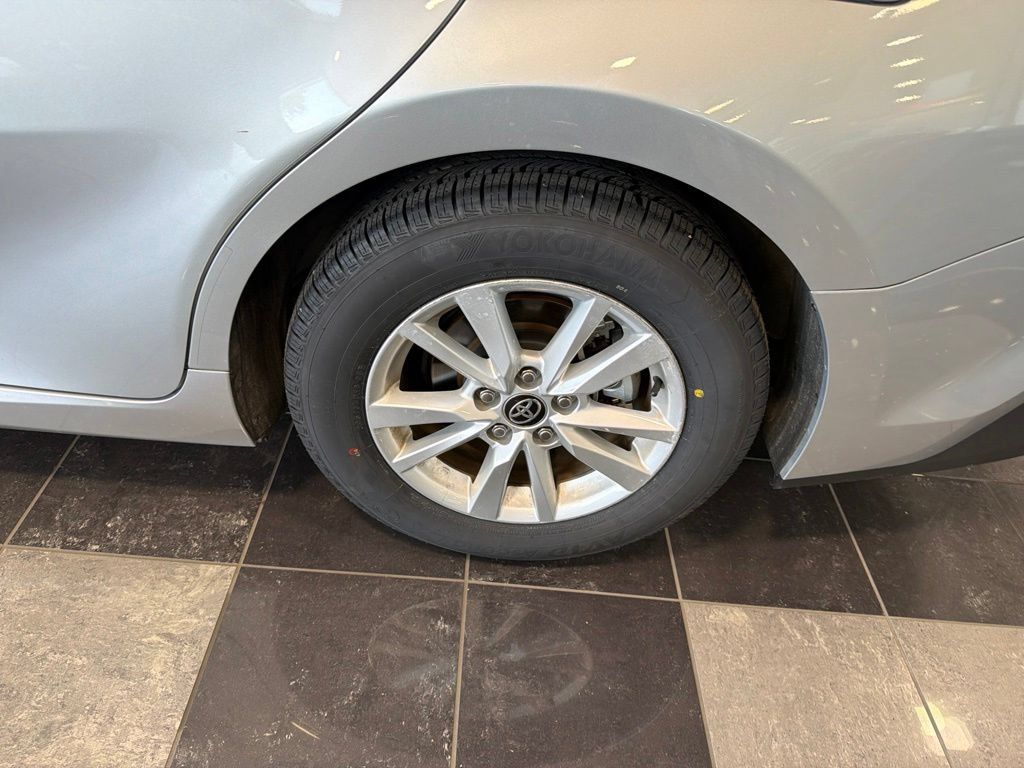 Certified 2025 Toyota Camry LE FWD image 23