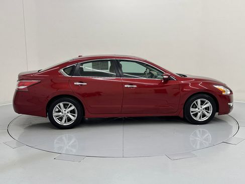 Used 2015 Nissan Altima 2.5 SV w/ Convenience Package FWD image 6