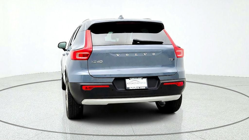 Used 2020 Volvo XC40 T5 Momentum AWD/4WD image 6