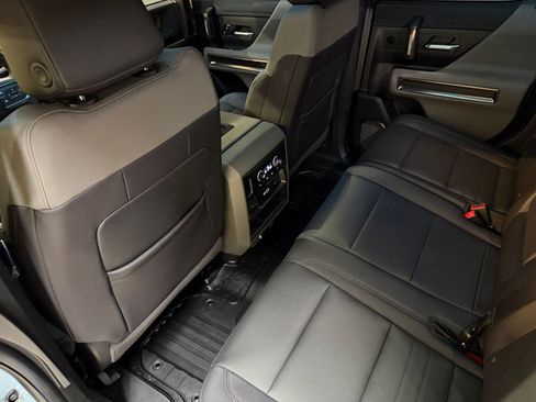 Used 2025 GMC Hummer EV 3X image 42